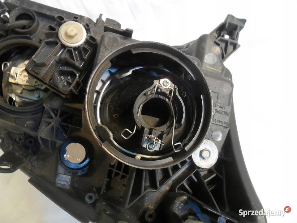 TOYOTA AVENSIS T25 LIFT 2007 2008 2009 XENON Lampy przednie