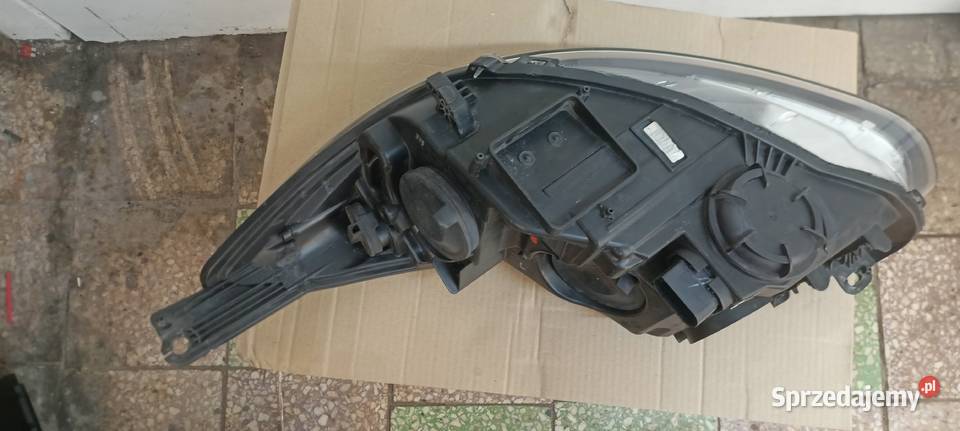Lampa prawy przód Ford Focus MK3 Lampy przednie Kielce sprzedam