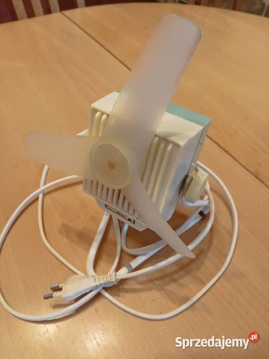 Wiatrak wentylator firmy Predom z czasów PRL Brwinów