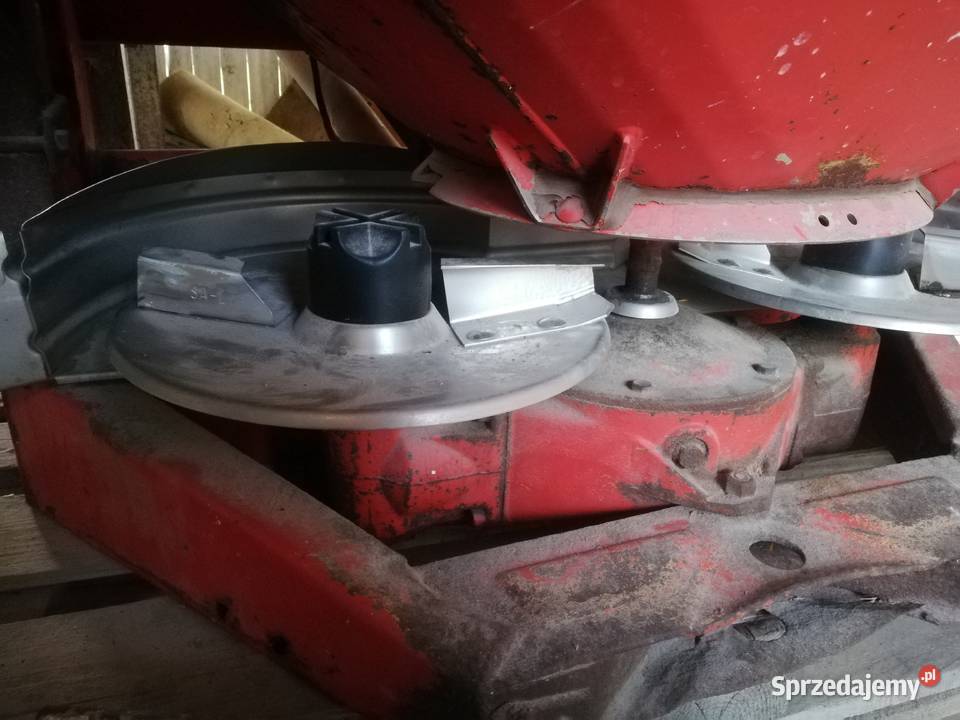 Rozsiewacz nawozu Kuhn ZSB 900 Rauch nie Amazone Kuhn Głogówek sprzedam