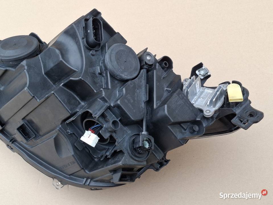 VW GOLF VIII 8 REFLEKTOR PRAWY LED LAMPA PRAWA Bieleń