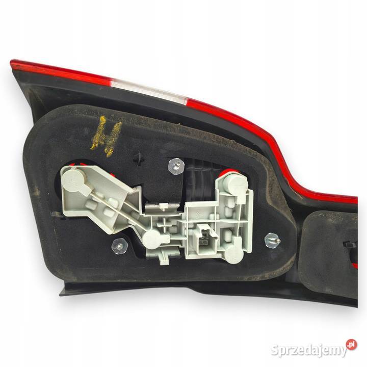 LAMPA PRAWA Volvo V50 I 20042007 tylna tylnia