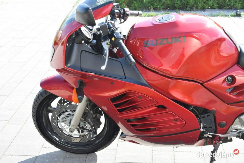 Suzuki RF ładny stan dok na książka z DE benzyna Śrem