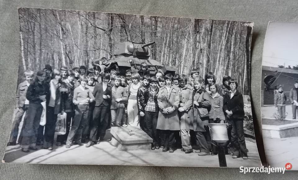Dwie fotografie z wycieczki szkolnej Trójmiasto Pozostałe Koźminek sprzedam
