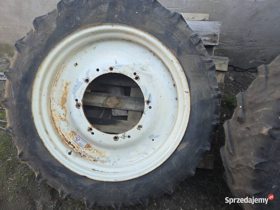Koła felgi woskie r32 przód tyłr46 NH7030 Nowa Sól