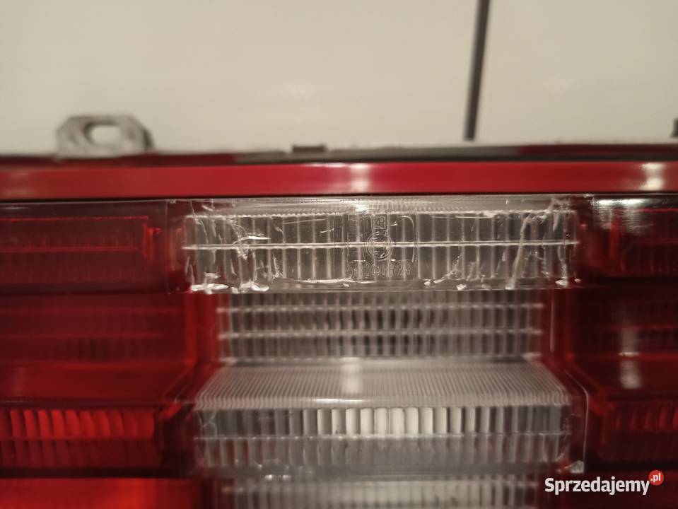 Mercedes W123 lampa tył tylna prawa wkład osobowe Sieradz