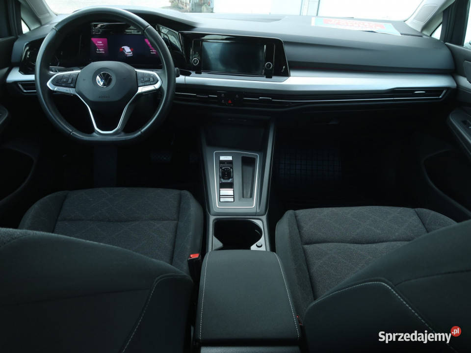 VW Golf 15 eTSI asystent pasa ruchu Katowice