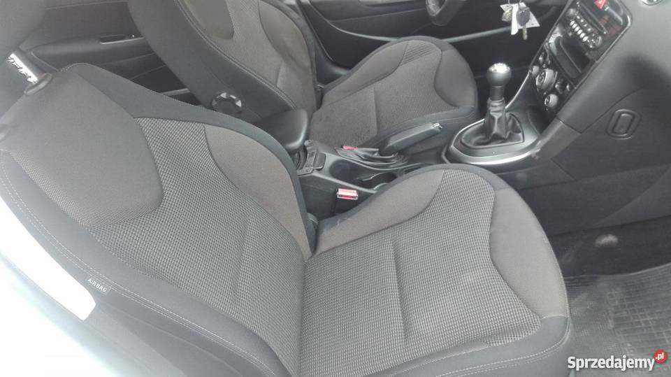 Peugeot 308 2013 r led czujniki cofania okazja centralny zamek Jordanów