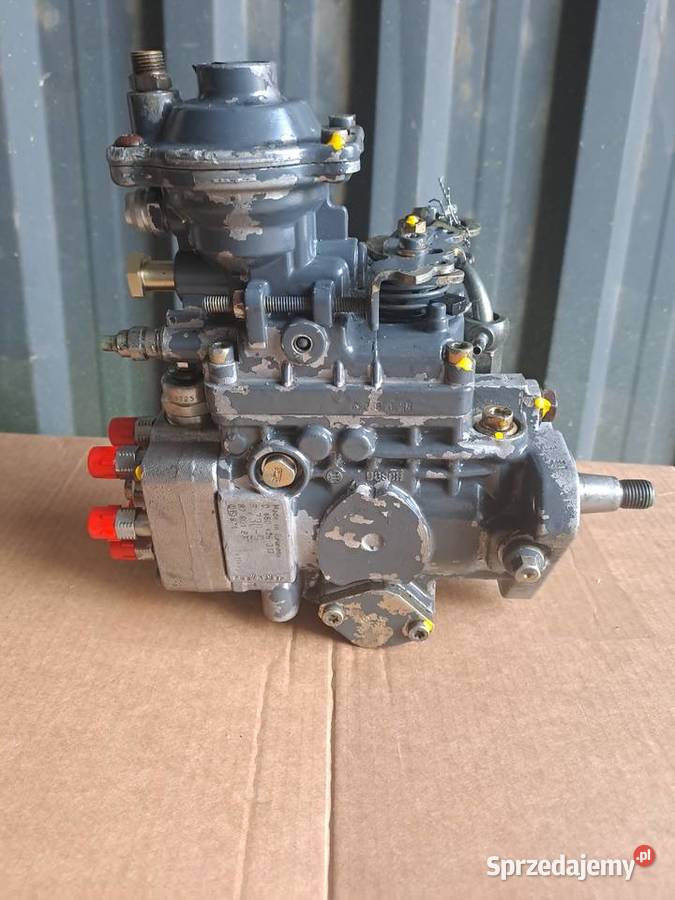 Pompa wtryskowa holland 6cyl tm 8360 Silnik i osprzęt