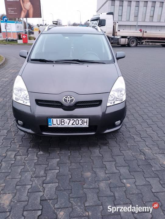 Toyota Corolla Verso II 22 D4D 136 Palikije Pierwsze sprzedam