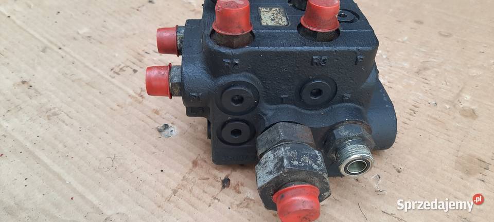 Zawór sterujący Rozdzielacz Hydrauliczny Części do maszyn budowlanych Staszów