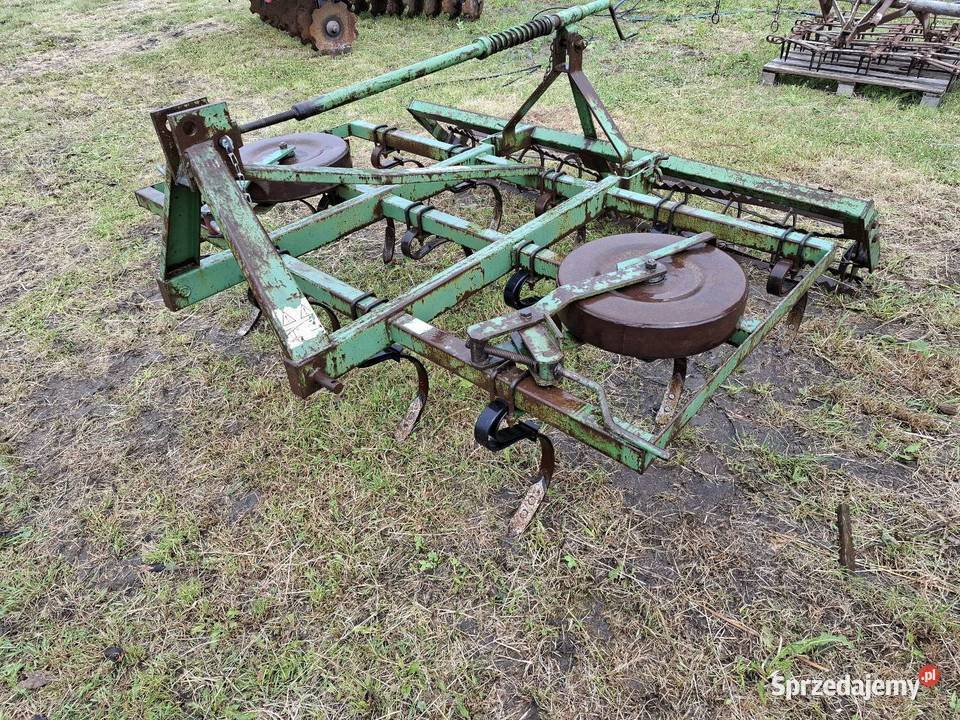 Agregat kultywator 210m z wałkiem Bomet Radom
