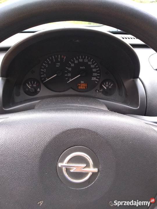 Opel Corsa C 10 ECOTEC zielony Bircza