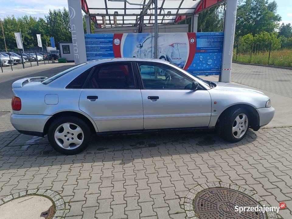 Sprzedam Audi a4 b5 18 benzyna Sosnowiec