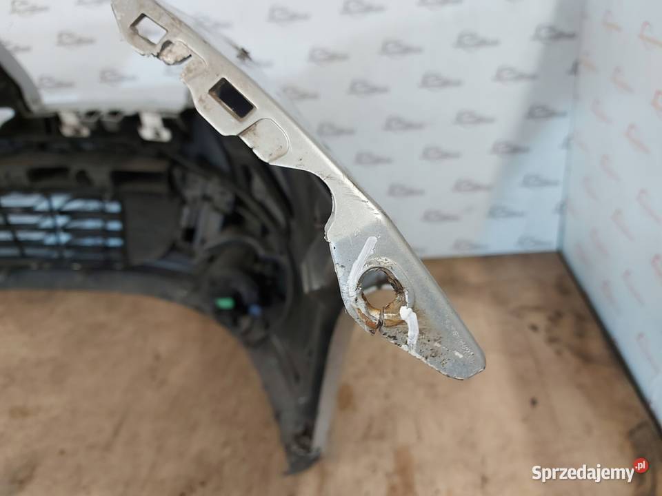 RENAULT MEGANE III 10r Zderzak przód przedni Kielce