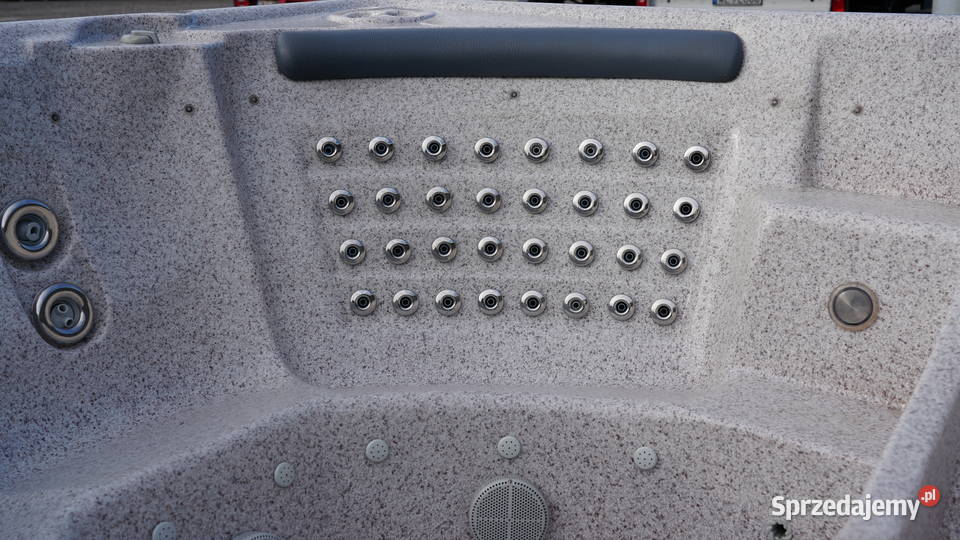 Używana wanna z hydromasażem jacuzzi Sunbelt Olchowa