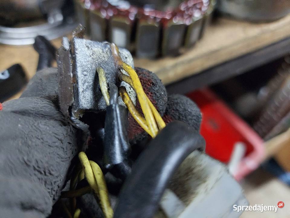 Kawasaki GPZ 500 iskrownik alternator stojan