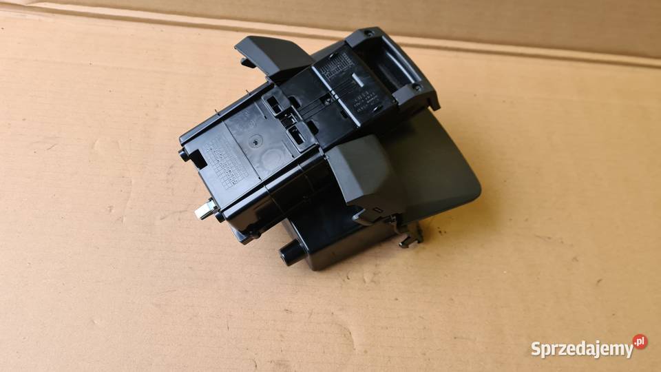 Hyundai I30 cw 1 Lift schowek półka pod radio Legnica