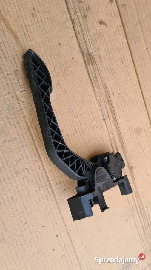 IVECO DAILY 4 0611 pedał przyśpieszenia gazu dostawcze dolnośląskie Legnica sprzedam