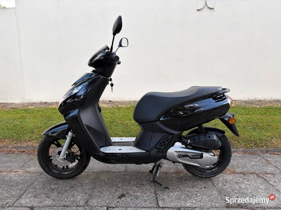 Peugeot KISBEE 2023 R 50 4T SKUTER LIFT LED 100 6200km Pilzno