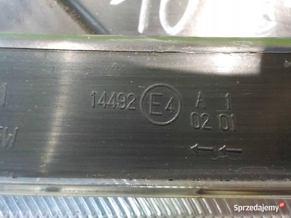 NISSAN JUKE F15 I 13r lampa prawa przod osobowe Suków sprzedam