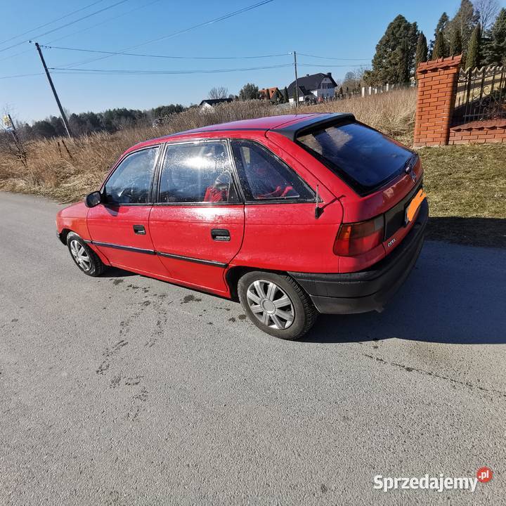 Ładny opel Astra f 14 8v z gazem okazja Bogoria