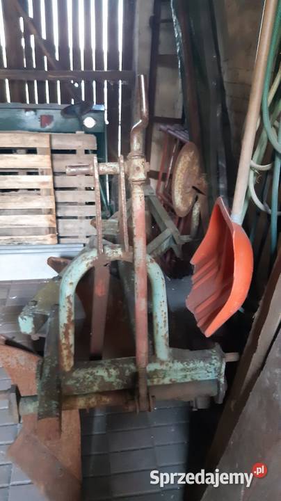 Pług rolniczy 3 skibowy