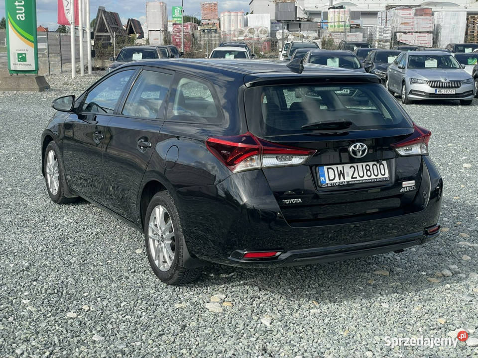 Toyota Auris 16 16V Valvematic 132 Salon kamera kamera cofania Wojkowice