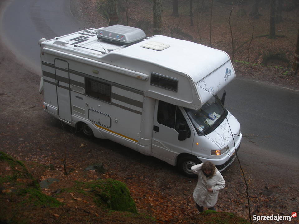 Kamper ładny i wygodny Raszyn sprzedam