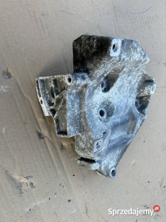 Łapa mocowanie sprężarki klimatyzacji Passat b5 osobowe kujawsko-pomorskie sprzedam