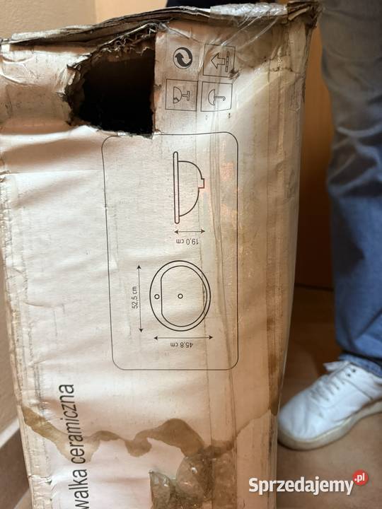 Ceramiczna umywalka wpuszczana w blat o Umywalki Nowy Targ