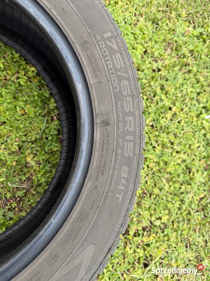 Opony zimowe NOKIAN 17565 R15 84T