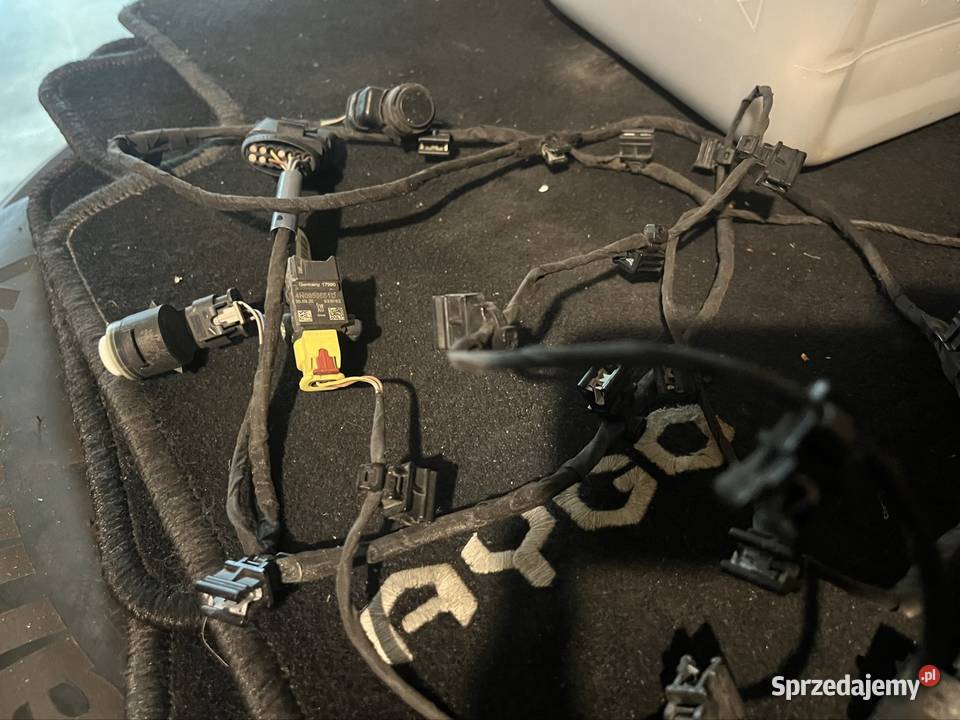 Audi Q5 80A czujniki z instalacją przód PDC Q5 Pozostałe sprzedam
