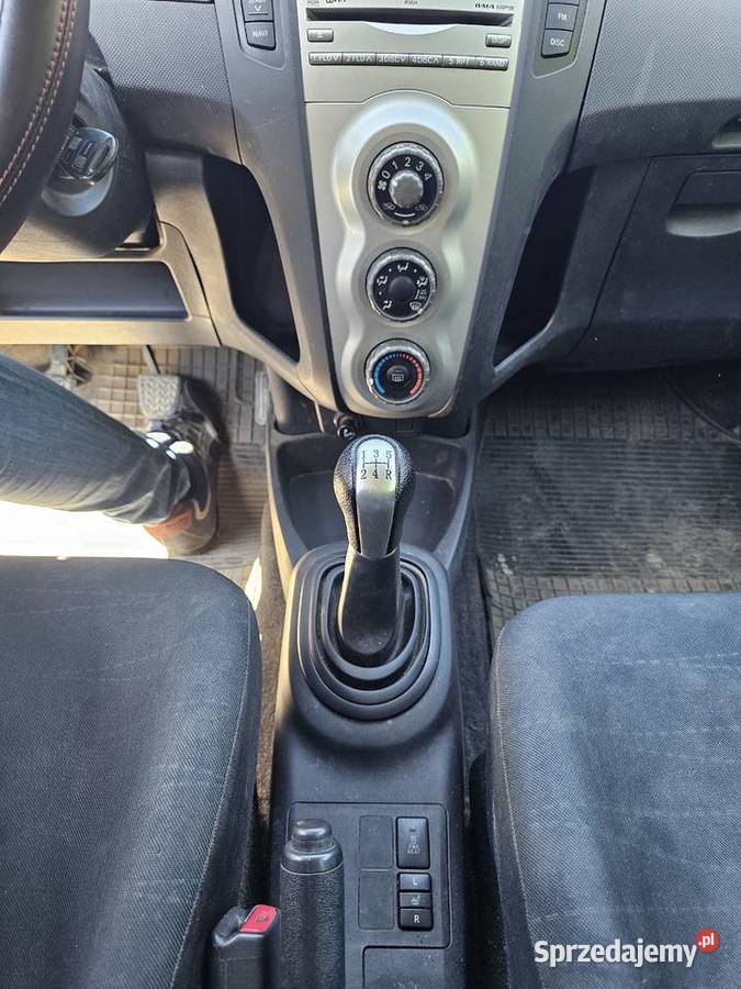 Toyota yaris 14d 2006r nieuszkodzony Emilia sprzedam
