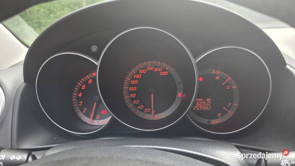Sprzedam Mazda 3 20 benzyna 2005 Przebieg 255 benzyna Przemyśl