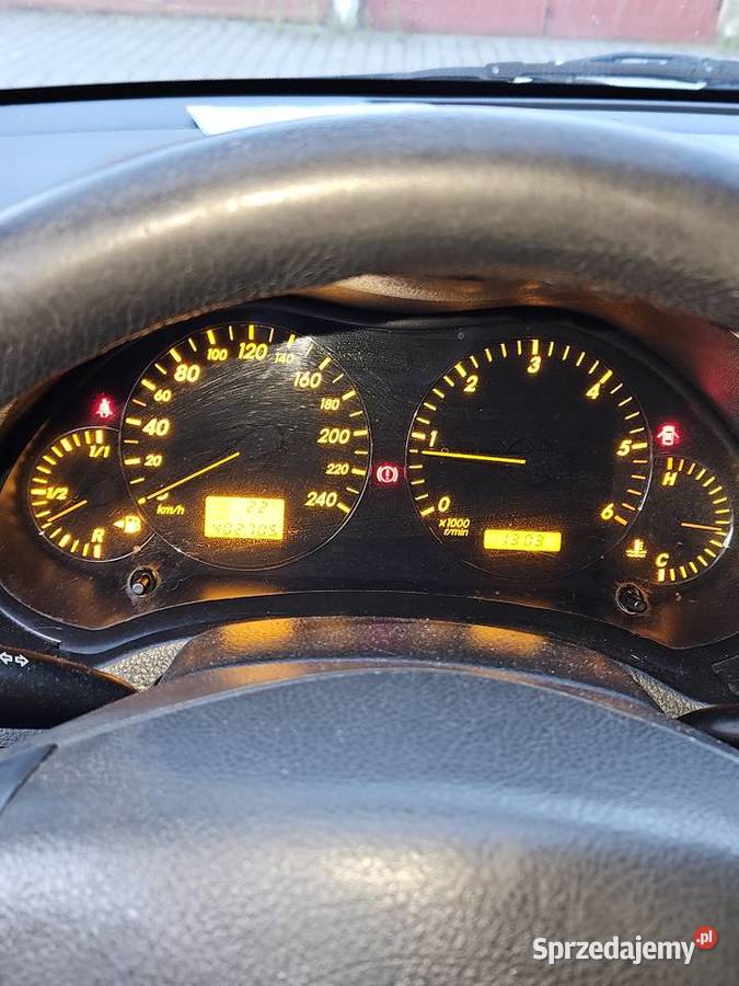 Toyota Avensis kombi 2003r 20 diesel d4d 116 manualna