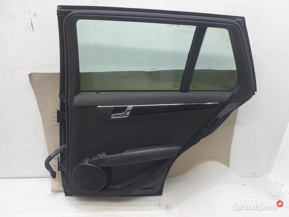 DRZWI PRAWY TYŁ MERCEDES W204 KOMBI 0714 sprzedam