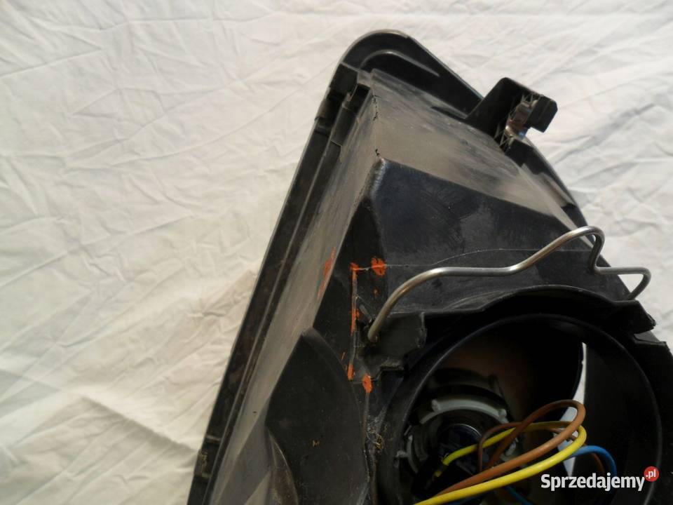 Reflektor Audi A4 B7 bi xenon przód prawy prawe Nowy Tomyśl