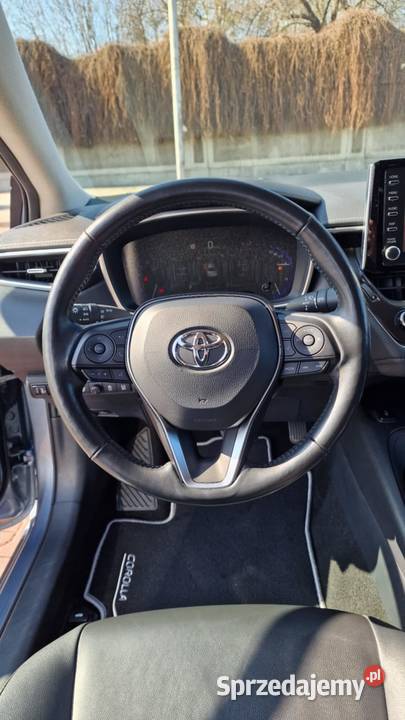 Corolla Hybrid Executive Wołomin sprzedam