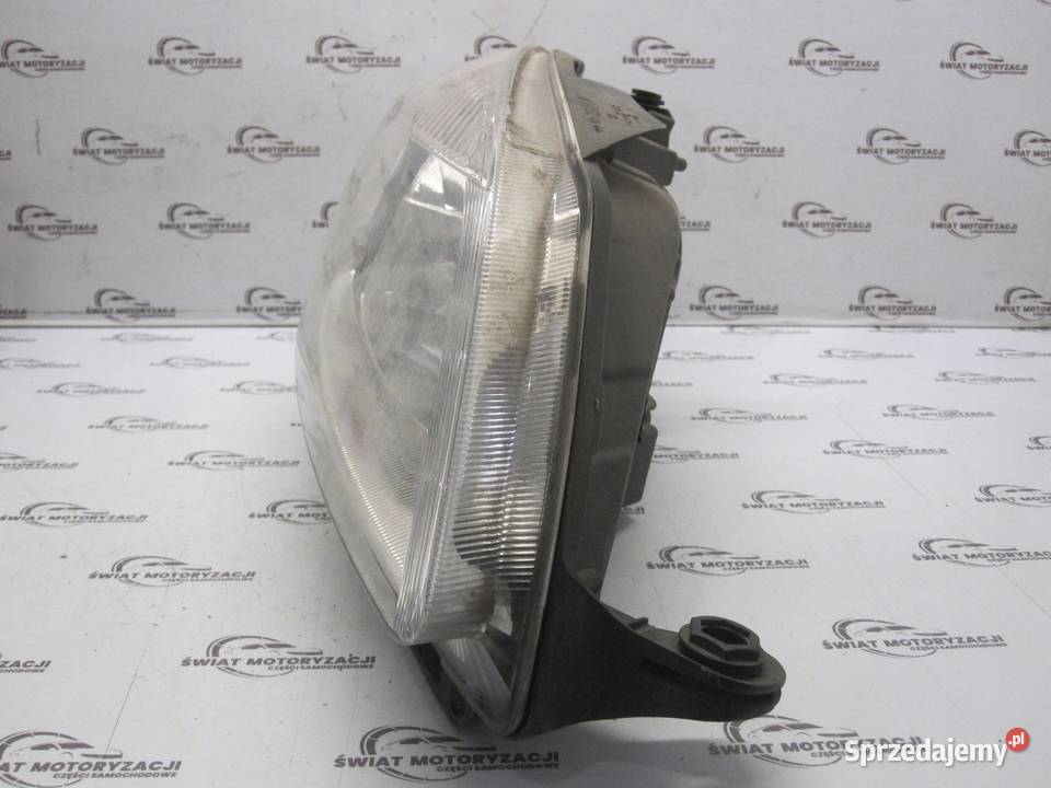 SKODA FABIA II 10r lampa prawa przód ANGLIK świętokrzyskie