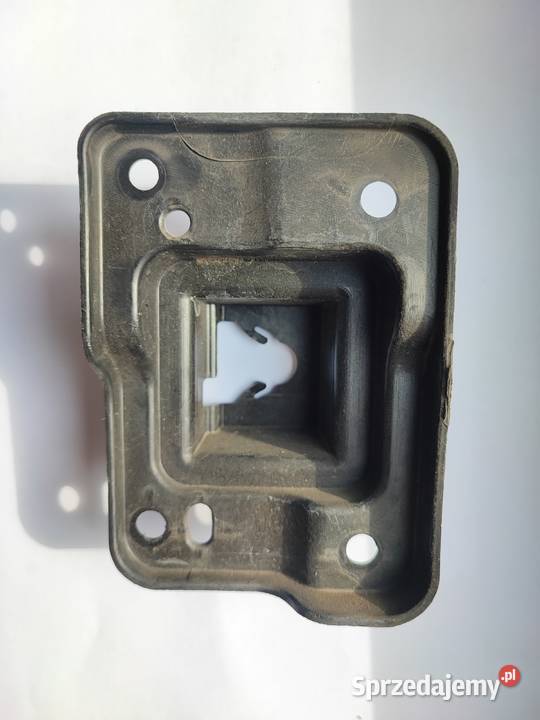 wspornik zderzaka grilla Mazda CX5 kf 1721 Lipno sprzedam