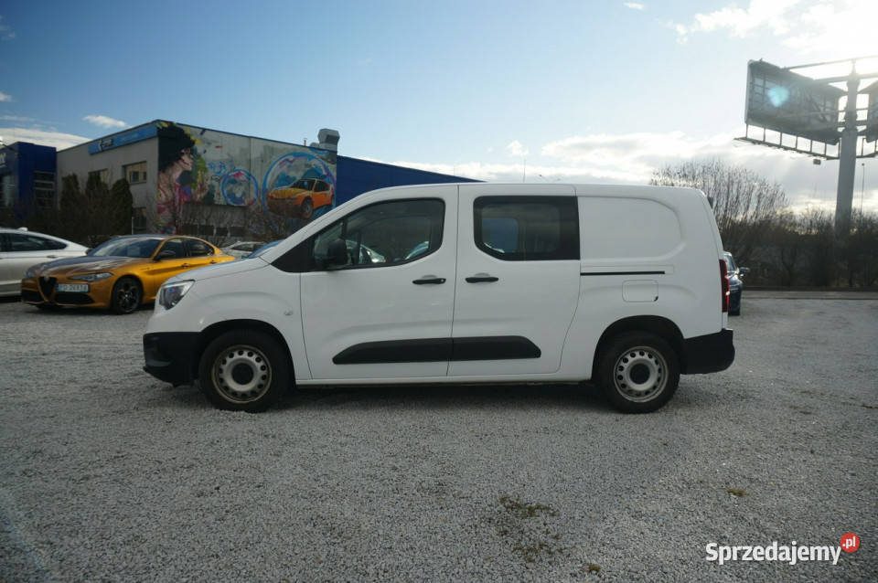 Opel Combo 15 CDTI131 Cargo XL 24t Essential manualna wielkopolskie Poznań sprzedam
