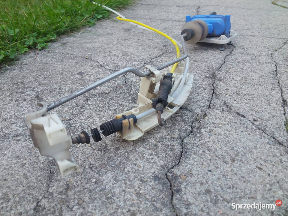Audi 80 B4 Linka drzwi Cięgno zamka Siłownik