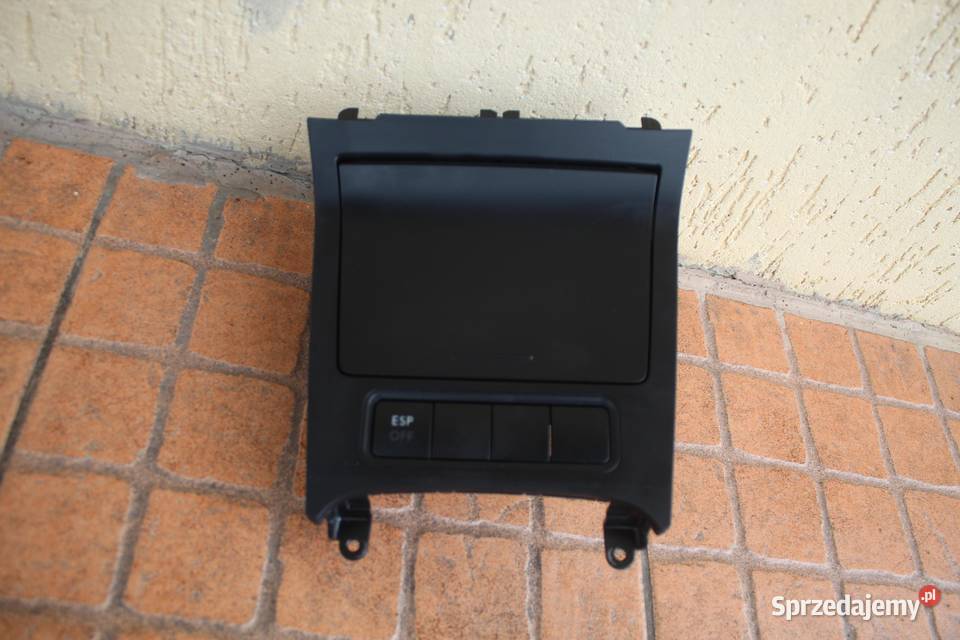 POPIELNICZKA VW GOLF V 1K0857961