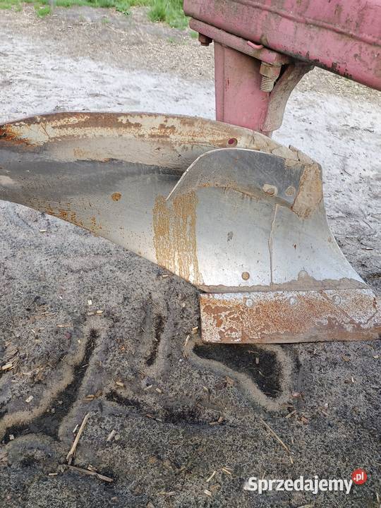 Pług 4x40 nieuszkodzony Rolnictwo mazowieckie Pierzchnia