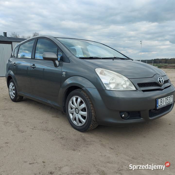 Toyota Corolla verso uszkodzona Rok produkcji 2005