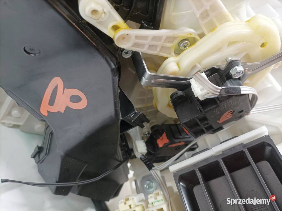 NAGRZEWNICA 271104GF0C 272004GF1B Infiniti Q50 I osobowe