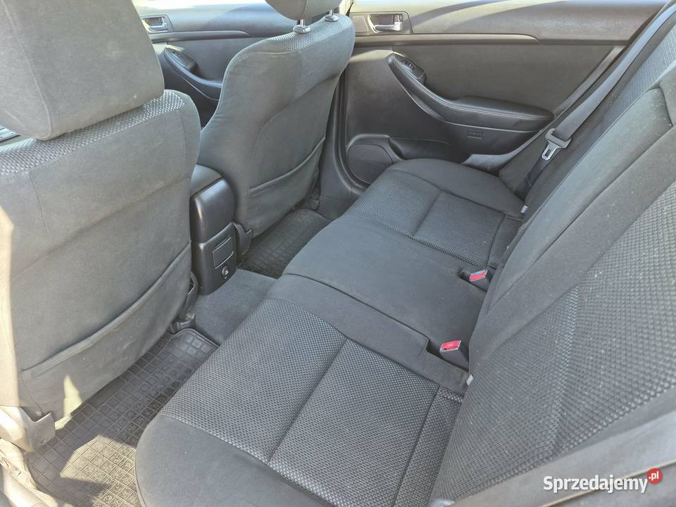 TOYOTA AVENSIS sprawna z hakiem manualna