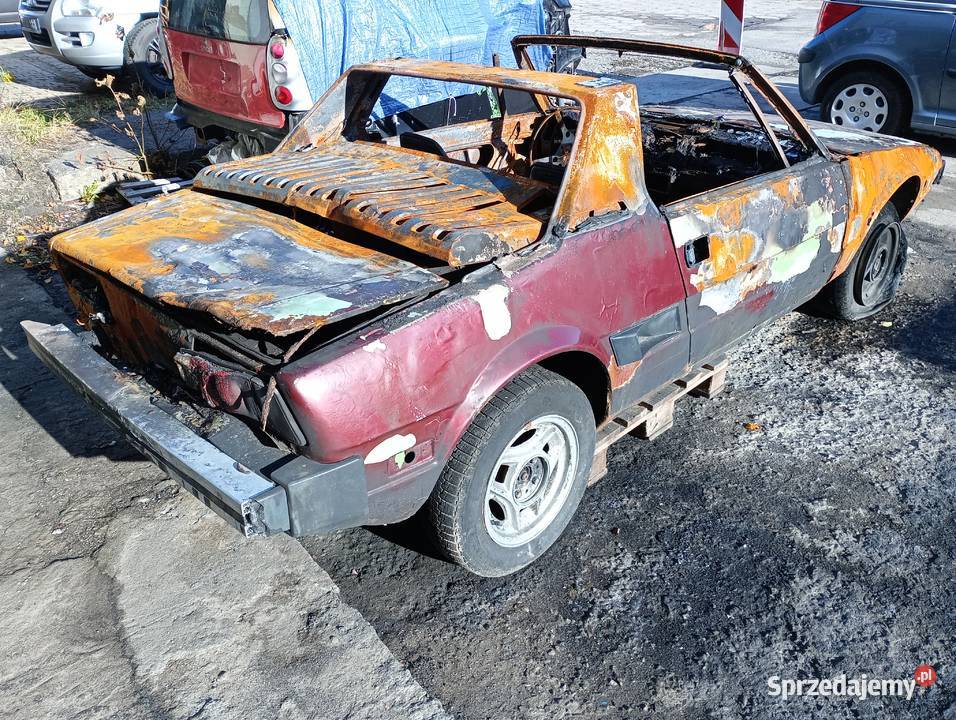 Fiat X19 klasyk uszkodzony bertone 5 biegów Dzierżoniów