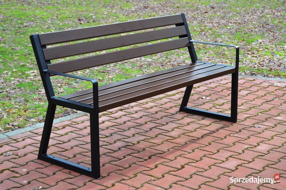 Ławka z oparciem podłokietnikiem stalowa parkowa Rabka-Zdrój